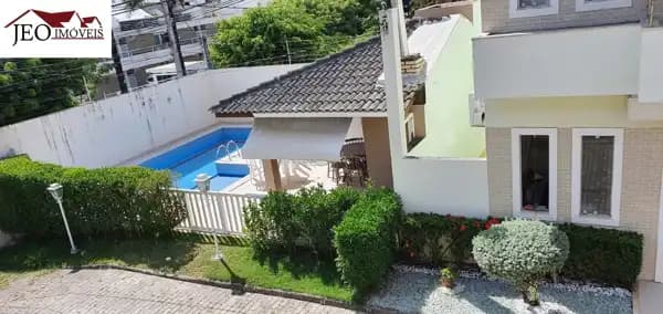 Casa à venda no bairro BURAQUINHO em Lauro de Freitas/BA