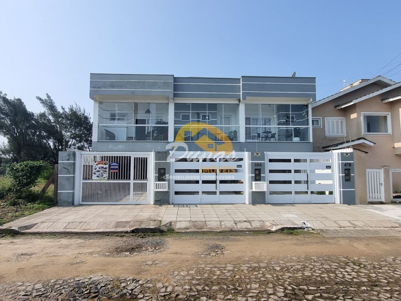 AMPLO DUPLEX NA ZONA NOVA DE TRAMANDAÍ