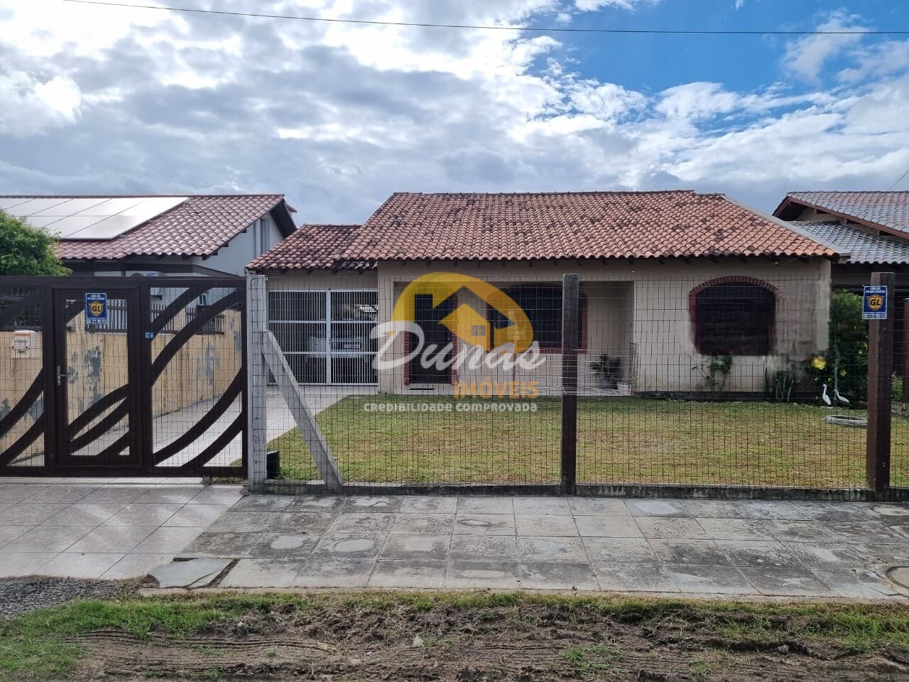 RESIDÊNCIA COM ANEXO NA ZONA NOVA DE TRAMANDAÍ