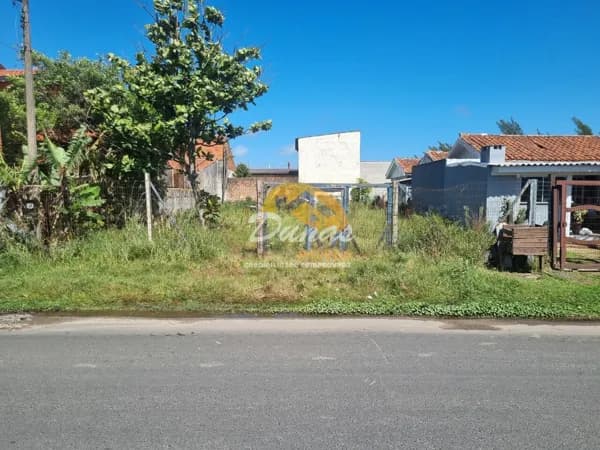 TERRENO EM UMA DAS AVENIDAS PRINCIPAIS DE TRAMANDAÍ