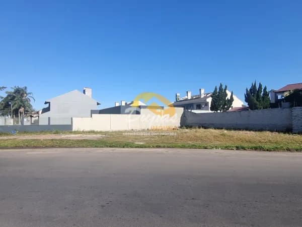 TERRENO RESIDENCIAL E COMERCIAL NO CENTRO DE TRAMANDAÍ