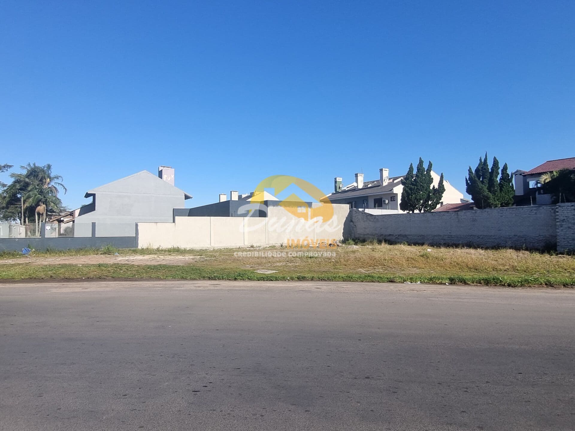 TERRENO RESIDENCIAL E COMERCIAL NO CENTRO DE TRAMANDAÍ