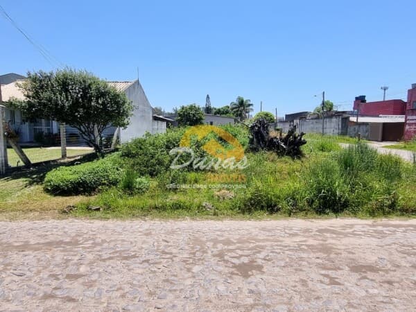 TERRENO DE ESQUINA EM UMA DAS AVENIDAS PRINCIPAIS DA REGIÃO