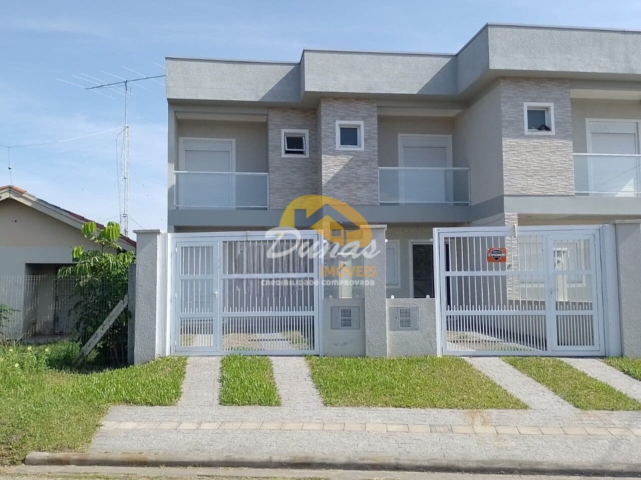 DUPLEX DE ALTO PADRÃO NA ZONA NOVA DE TRAMANDAÍ