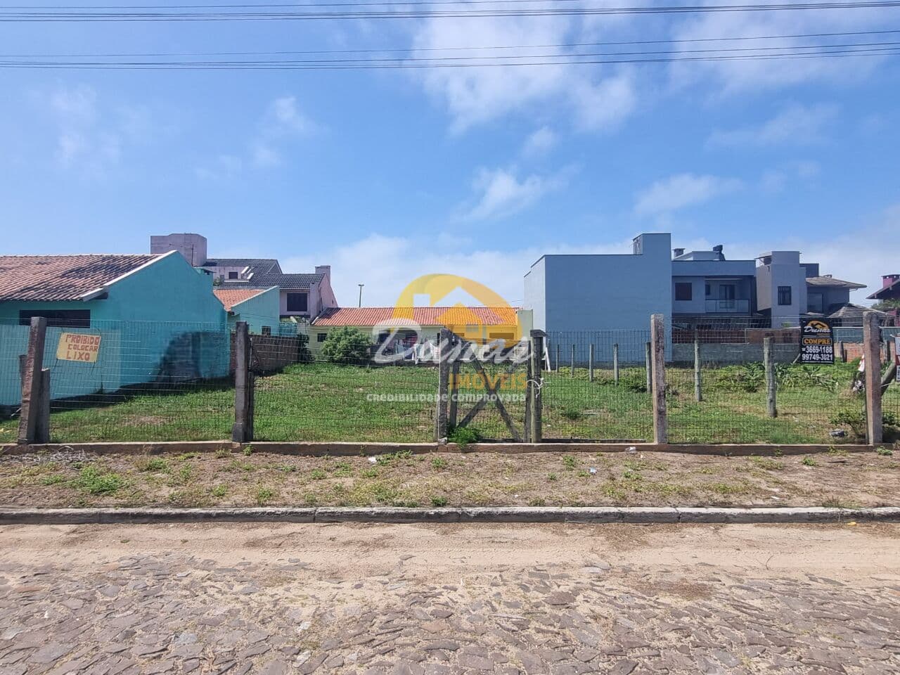 TERRENO A UMA QUADRA DO MAR EM NOVA TRAMANDAÍ
