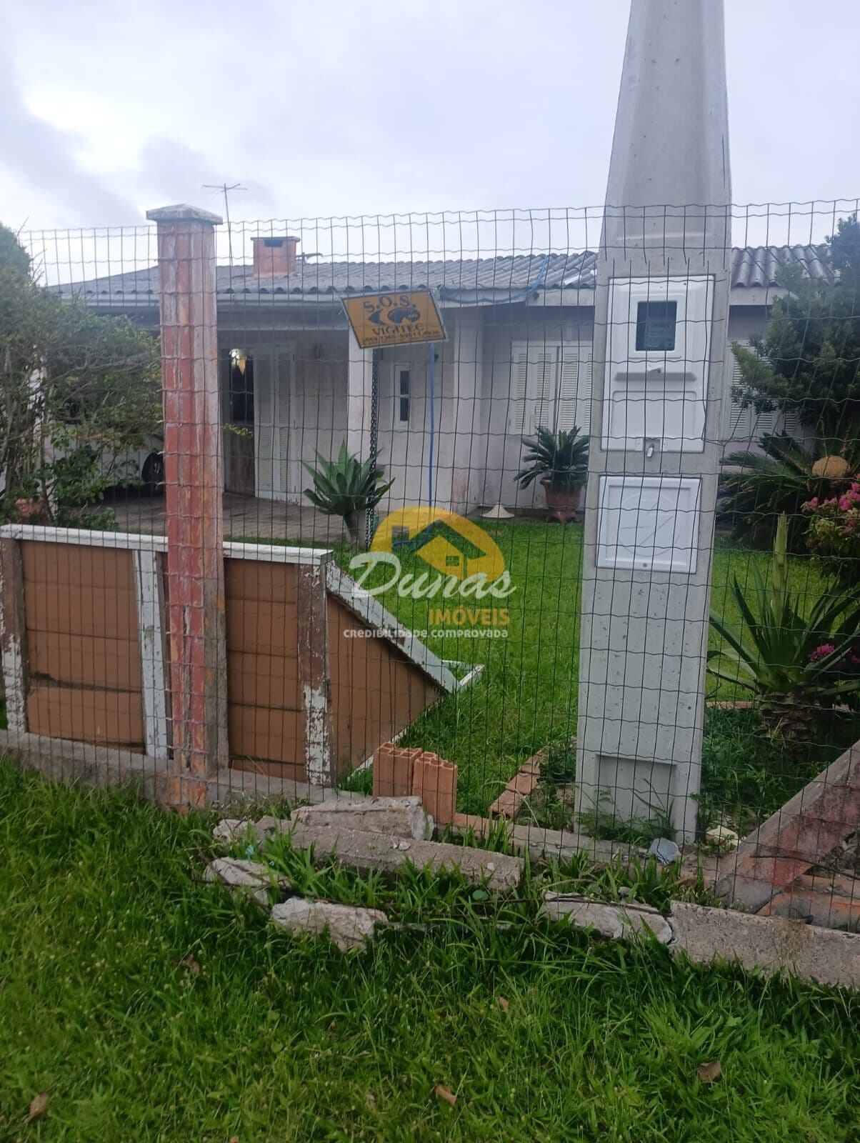 CASA EM REGIÃO DE MORADORES FIXOS - TRAMANDAÍ SUL