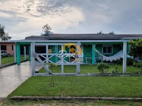 AMPLA RESIDÊNCIA EM NOVA TRAMANDAÍ