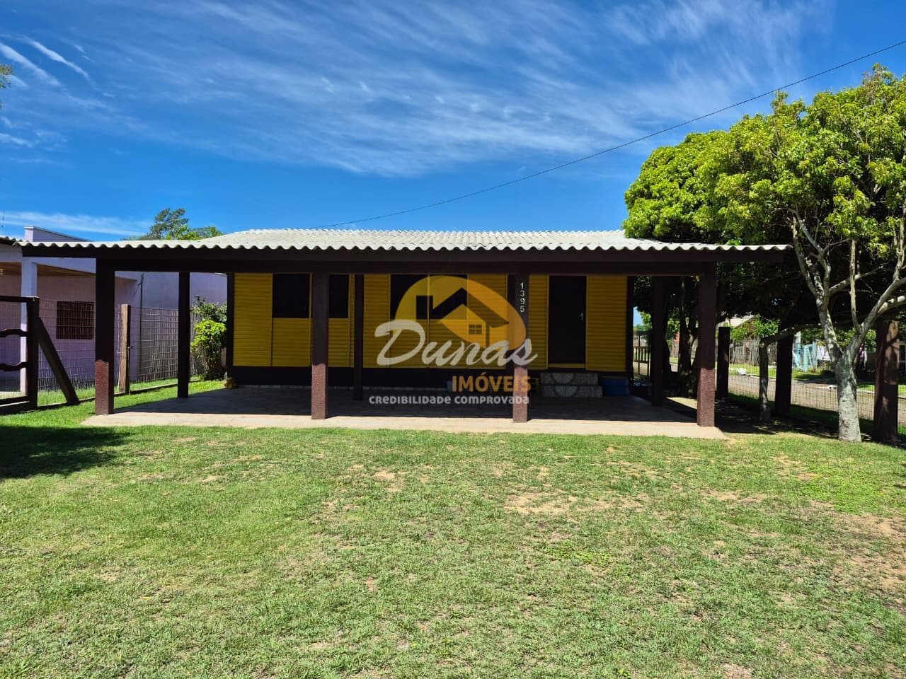 CASA DE MADEIRA EM NOVA TRAMANDAÍ
