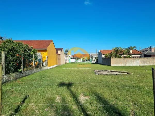 TERRENO EM UMA DAS AVENIDAS PRINCIPAIS EM NOVA TRAMANDAÍ