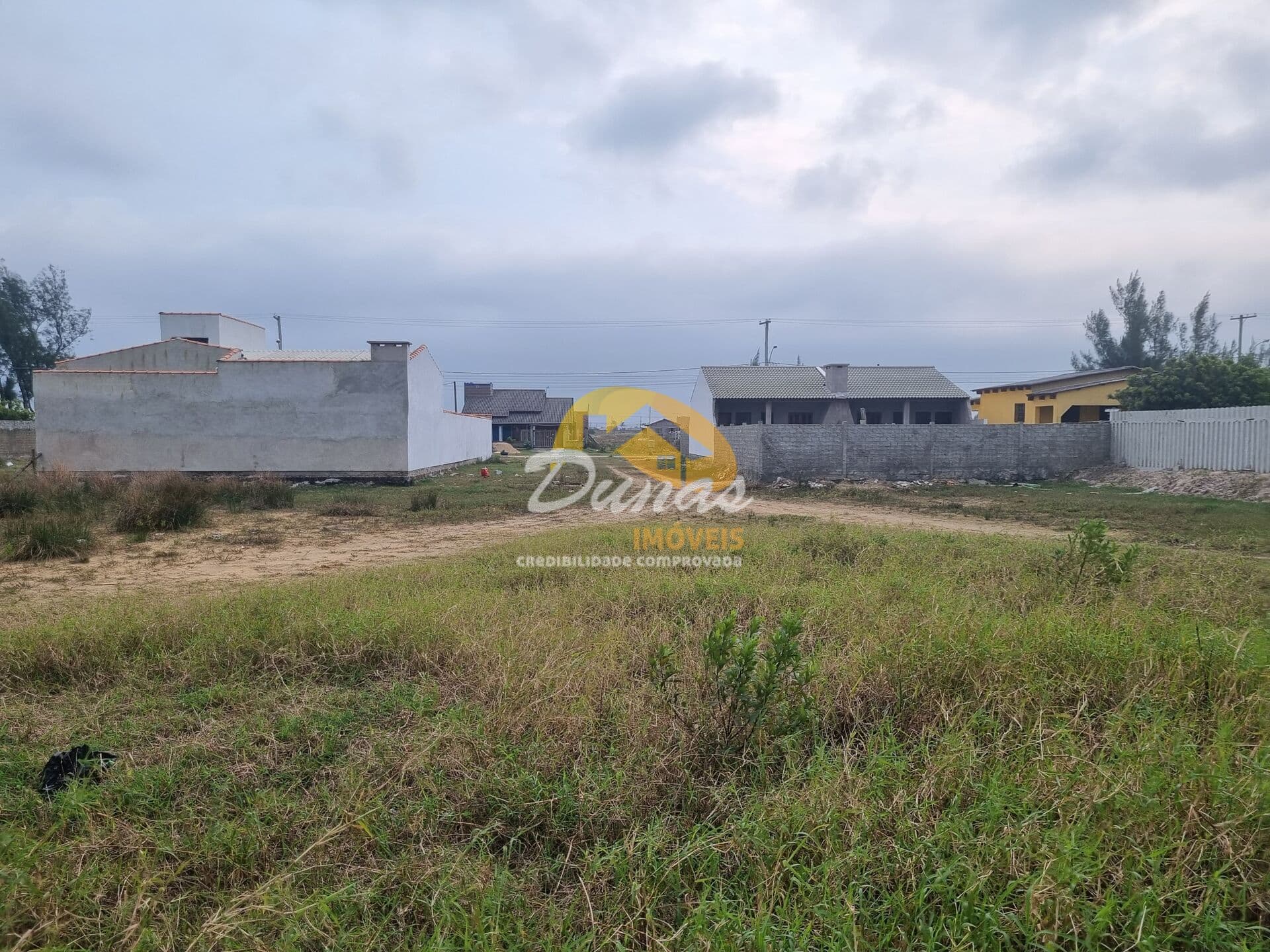 TERRENO PRÓXIMO AO MAR NA ZONA NOVA SUL