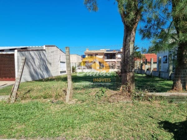 TERRENO A VENDA PRÓXIMO AO MAR
