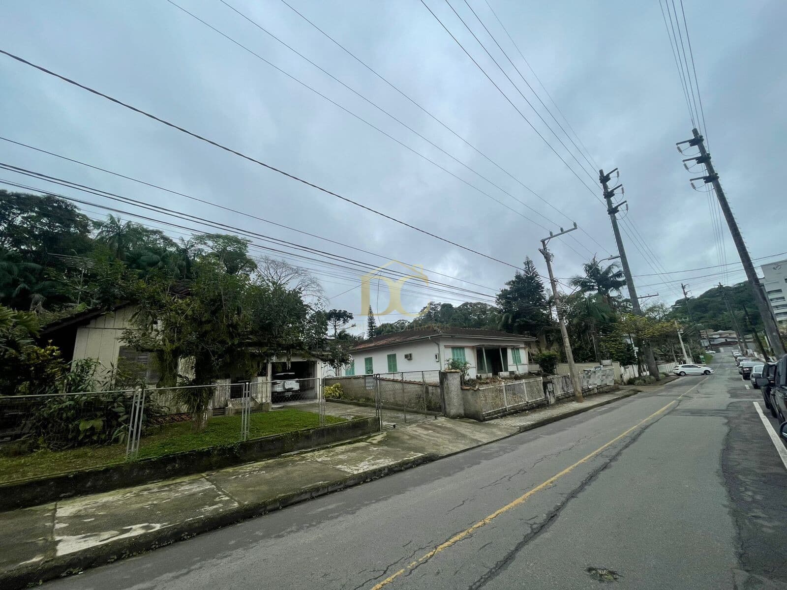 Terreno em área Nobre 25 x 219 no Glória