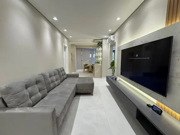 Apartamento DECORADO no Saguaçu com 2 vagas e 3 quartos