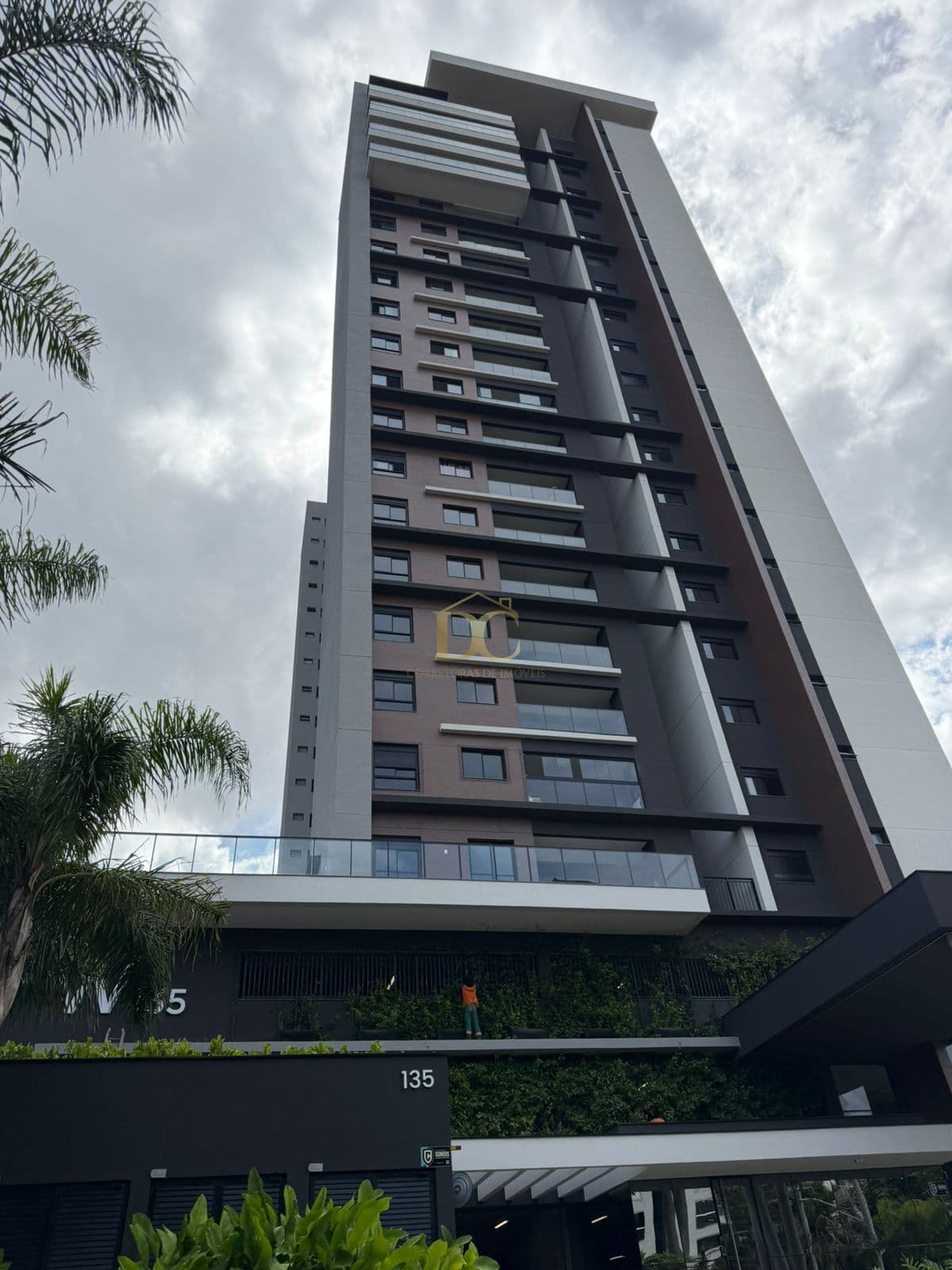 Apartamento no Atiradores com 73,86m² e 2 quartos, sendo 1 suíte