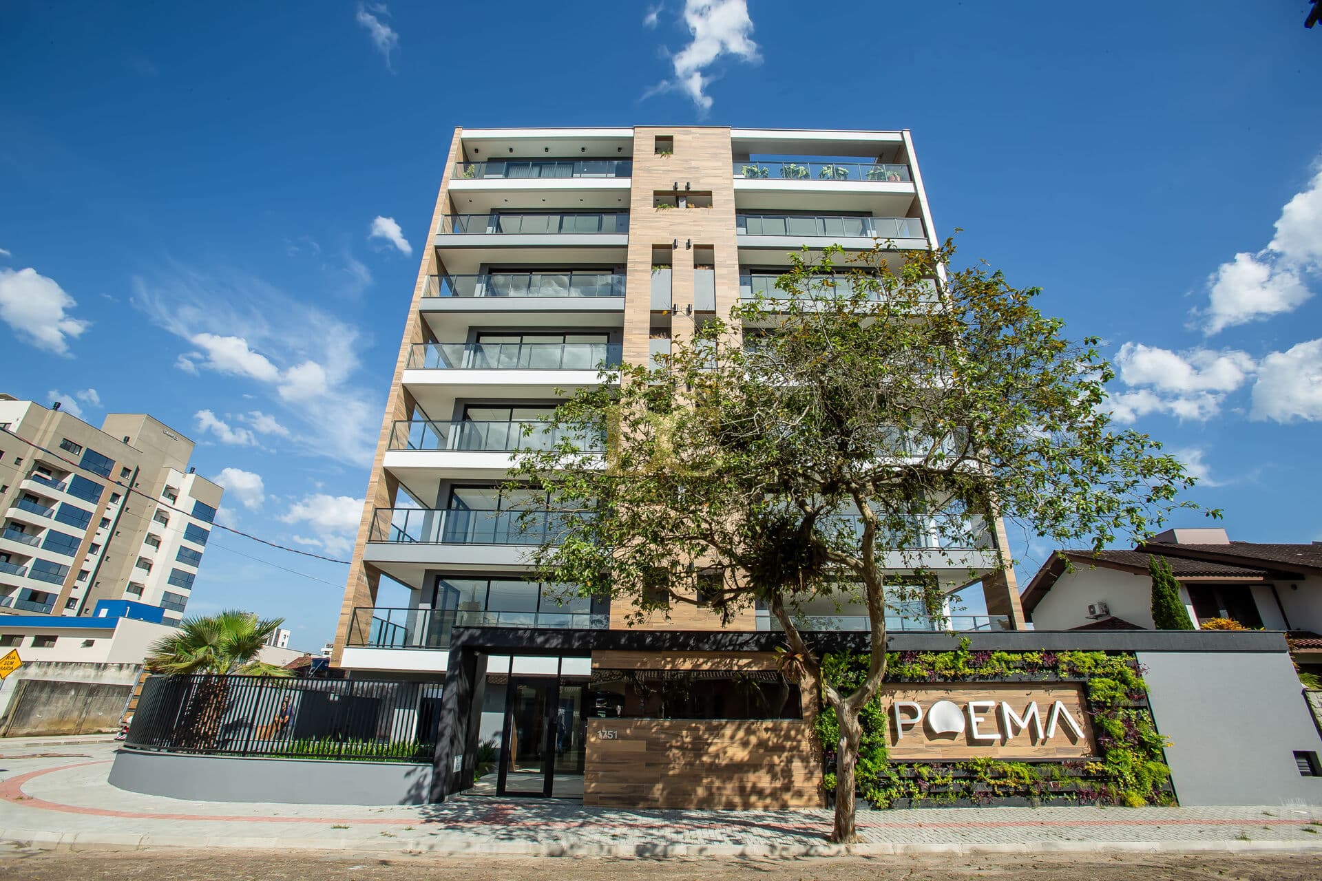 Apartamento com 3 suítes no bairro América