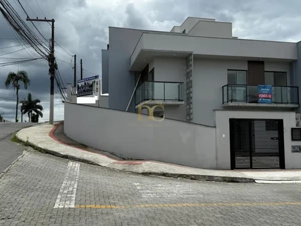 Sobrado de Esquina com 1 suíte + 1 quarto