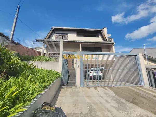 Sobrado em Curitiba - Guabirotuba
