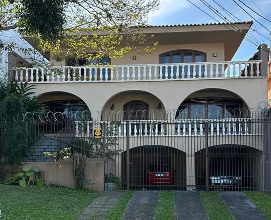 Casa de Alto Padrão para locação no Guabirotuca