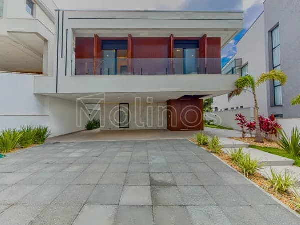Casa Alto Padrão de 430m² com 4 suítes espaçosas, piscina e jacuzzi, a venda no Arua Brisas 2 - Mogi das Cruzes SP