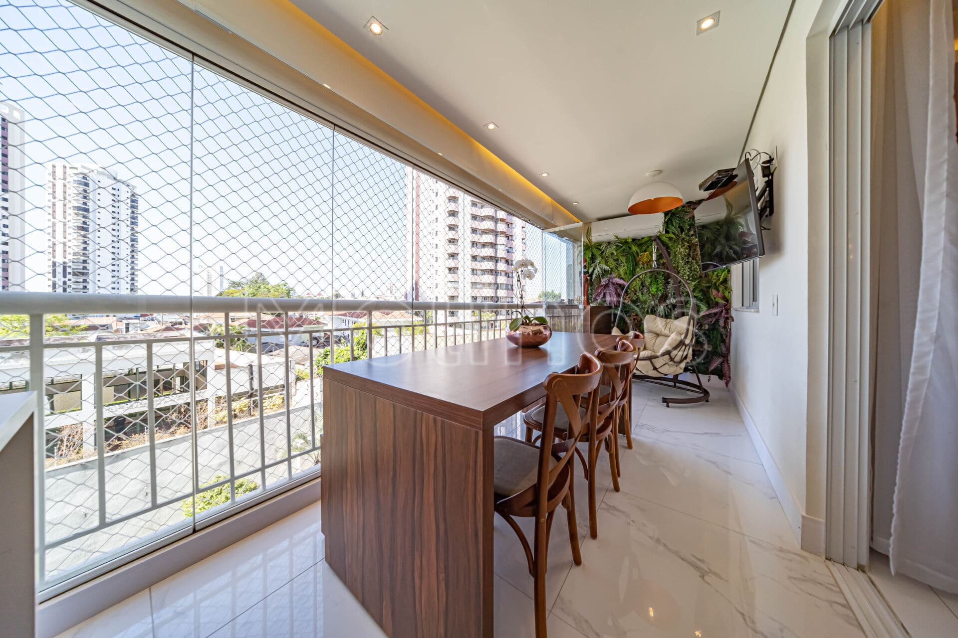 Apartamento Mobiliado - 112 m² - 3 dormitórios - 2 vagas