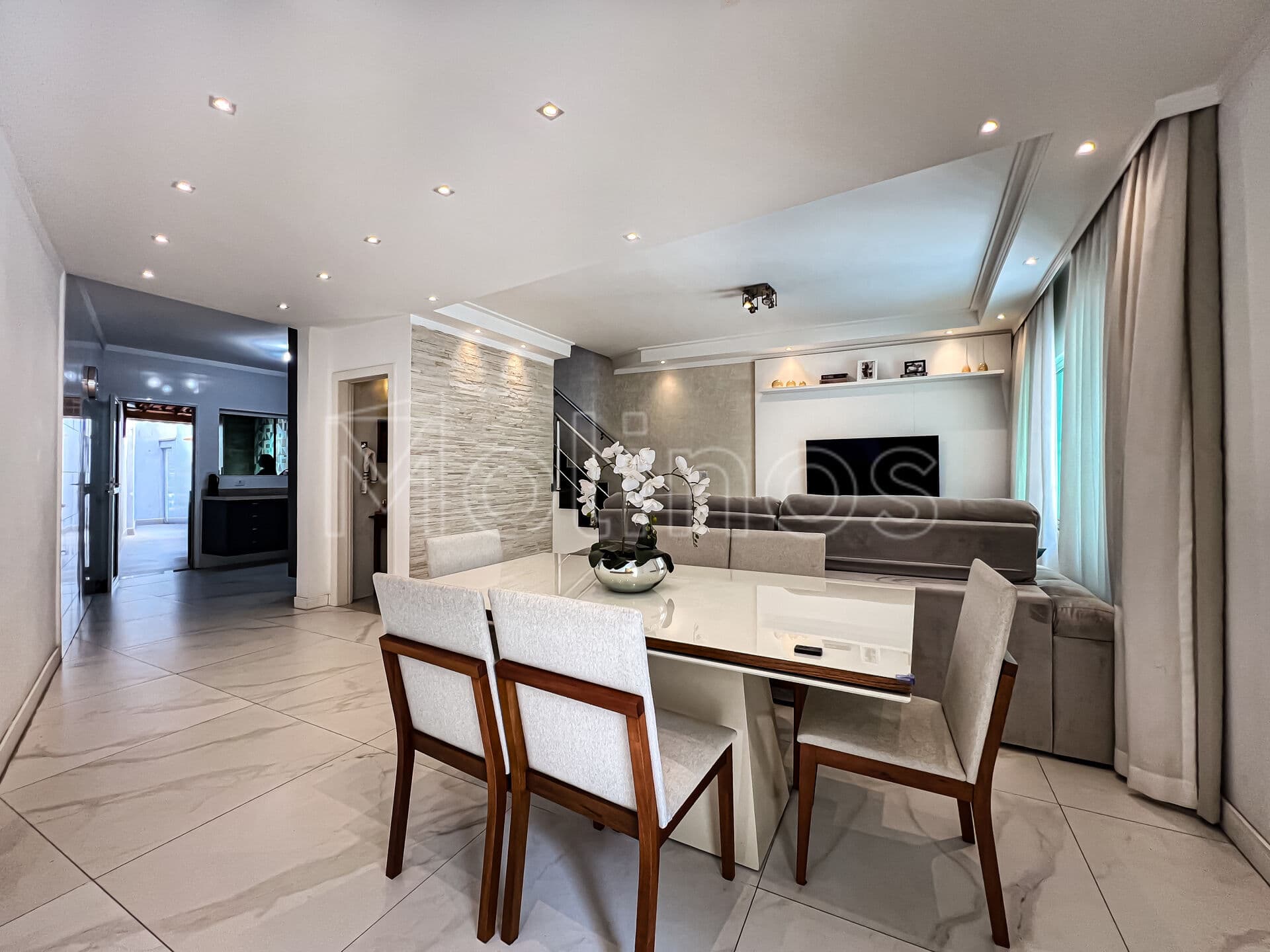 Sobrado de 110m sendo 3 dormitorios 1 suite. area gourmet e piscina, a venda na Vila Formosa