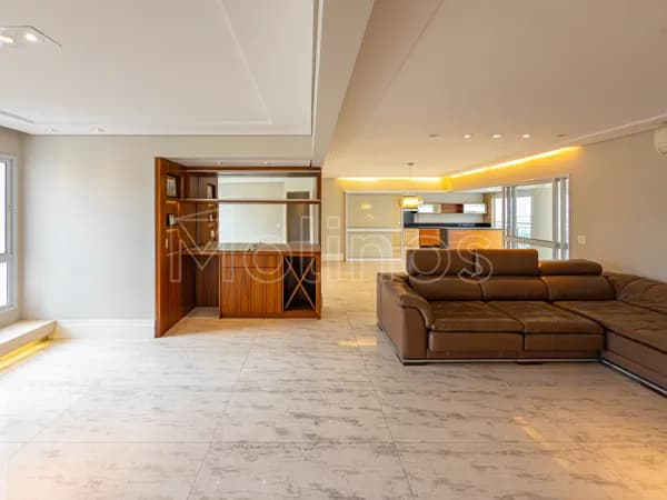 Apartamento Alto Padrão com 3 suítes e 4 vagas de garagem