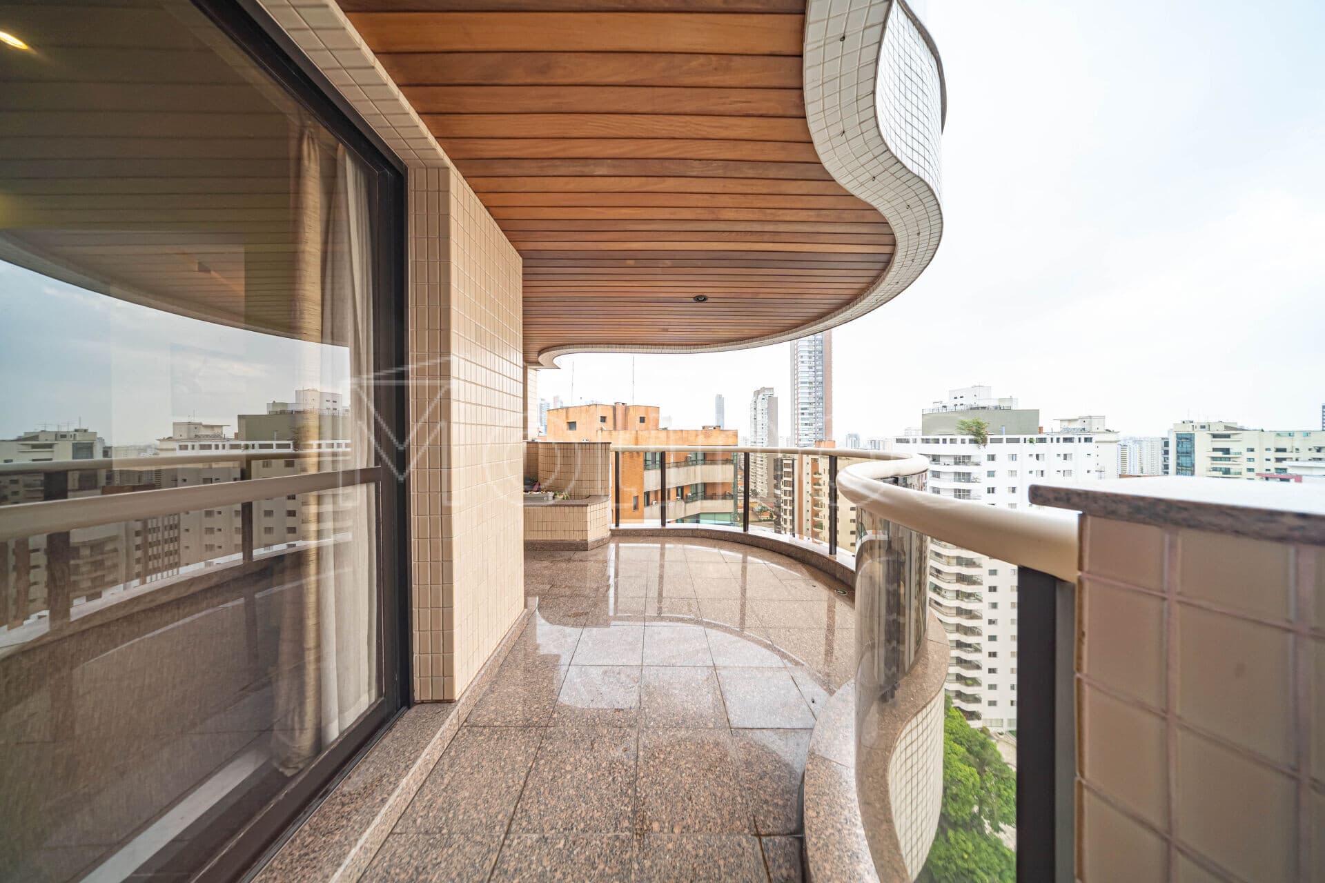 Apartamento Andar Alto 4 Quartos 6 Vagas de Garagem Tatuapé!!!