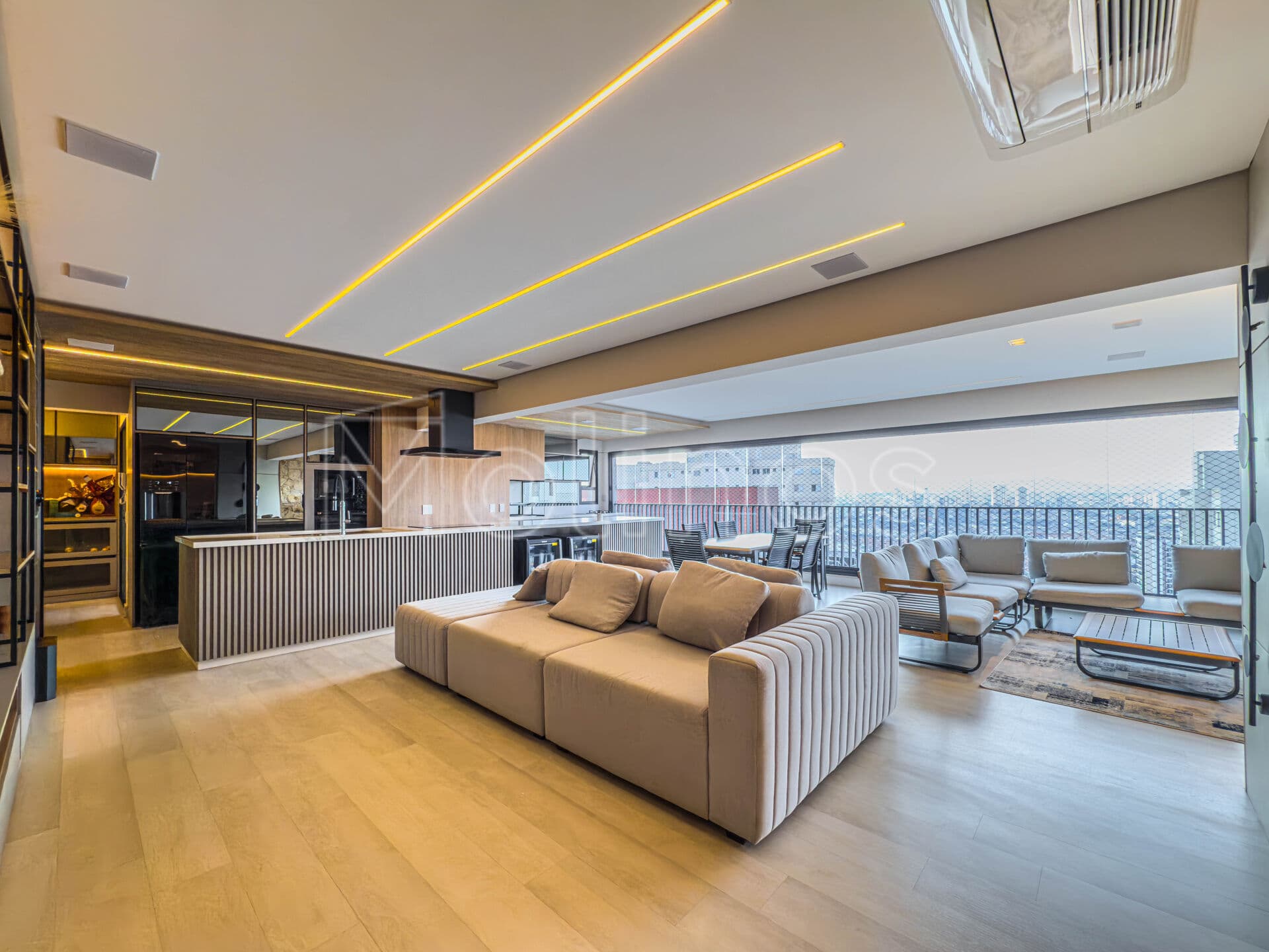 Apartamento Alto Padrão de 165m² com 3 Suítes a venda no Sky Park