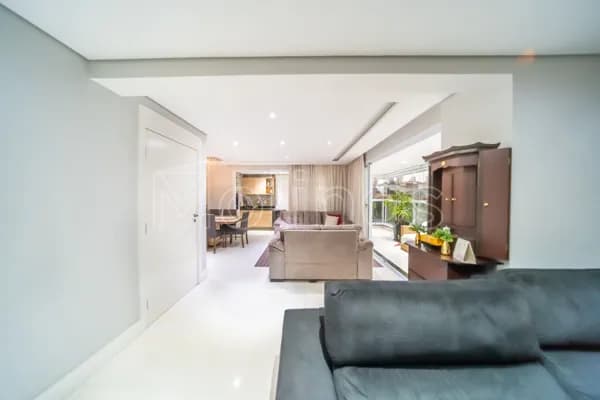 Apartamento à venda com 3 suítes, varanda gourmet e 3 vagas no Condomínio Torre Del Greco — 154 m² no Jardim Anália Franco