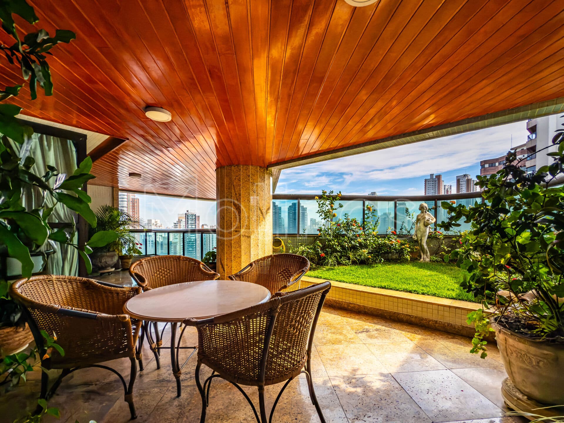 Apartamento á venda no Jardim Anália Franco- Tatuapé, 375 m² , 4 suites, 5 vagass , andar alto