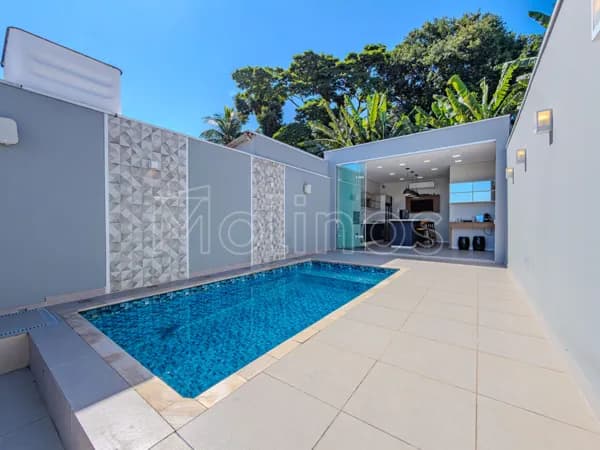 Casa Térrea Completa com Área de Lazer e Excelente Aproveitamento de Espaço