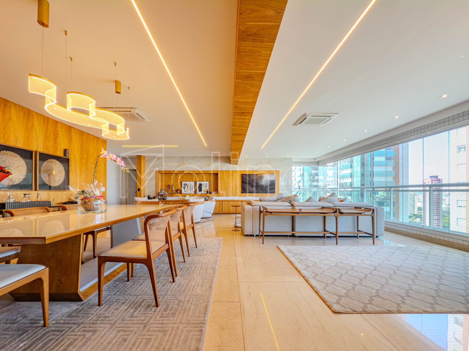 Apartamento Alto Padrão Varanda - Gourmet com 4 Suítes e 5 Vagas no Anália Franco