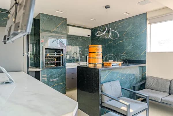 Cobertura a venda no Carrão, 300 m2, 3 suites, 3 vagas, piscina,mobiliada