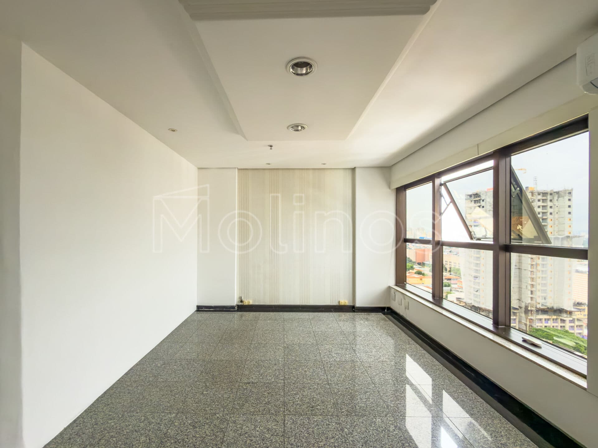 Sala Comercial no Tatuapé com 1 vaga