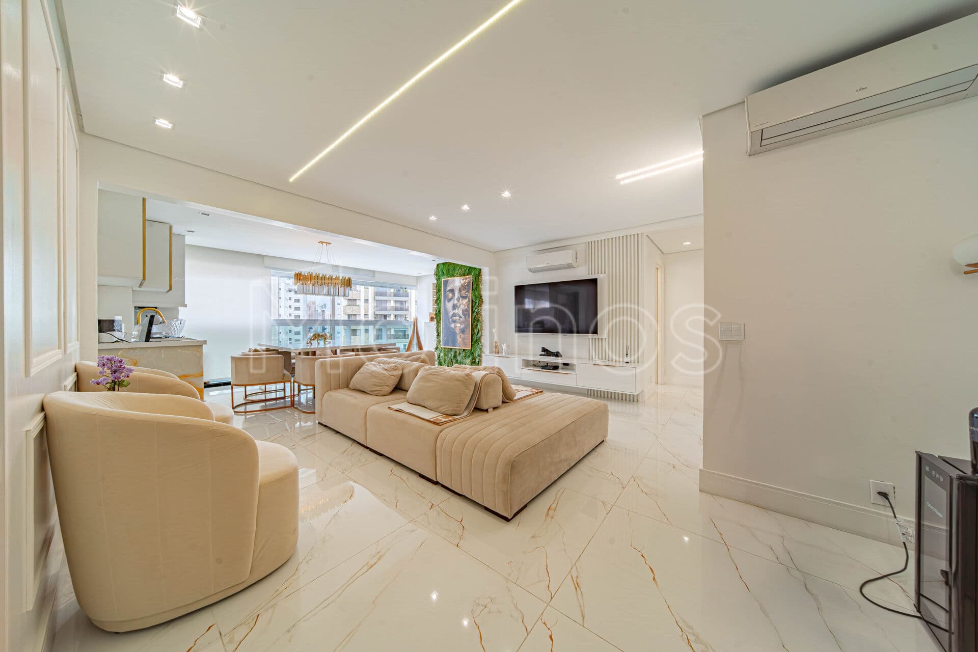 Apartamento mobiliado á venda no Tatuapé, 96 m2, 3 vagas , andaraltar e varanda Gourmet