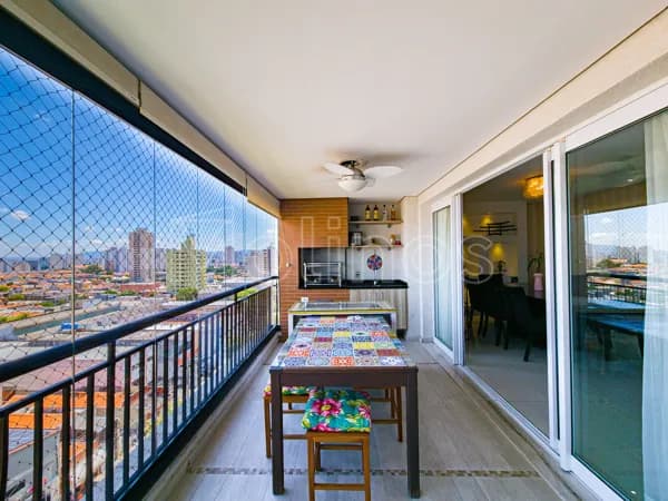 Apartamento 126M², com 3 quartos à venda na Moóca.