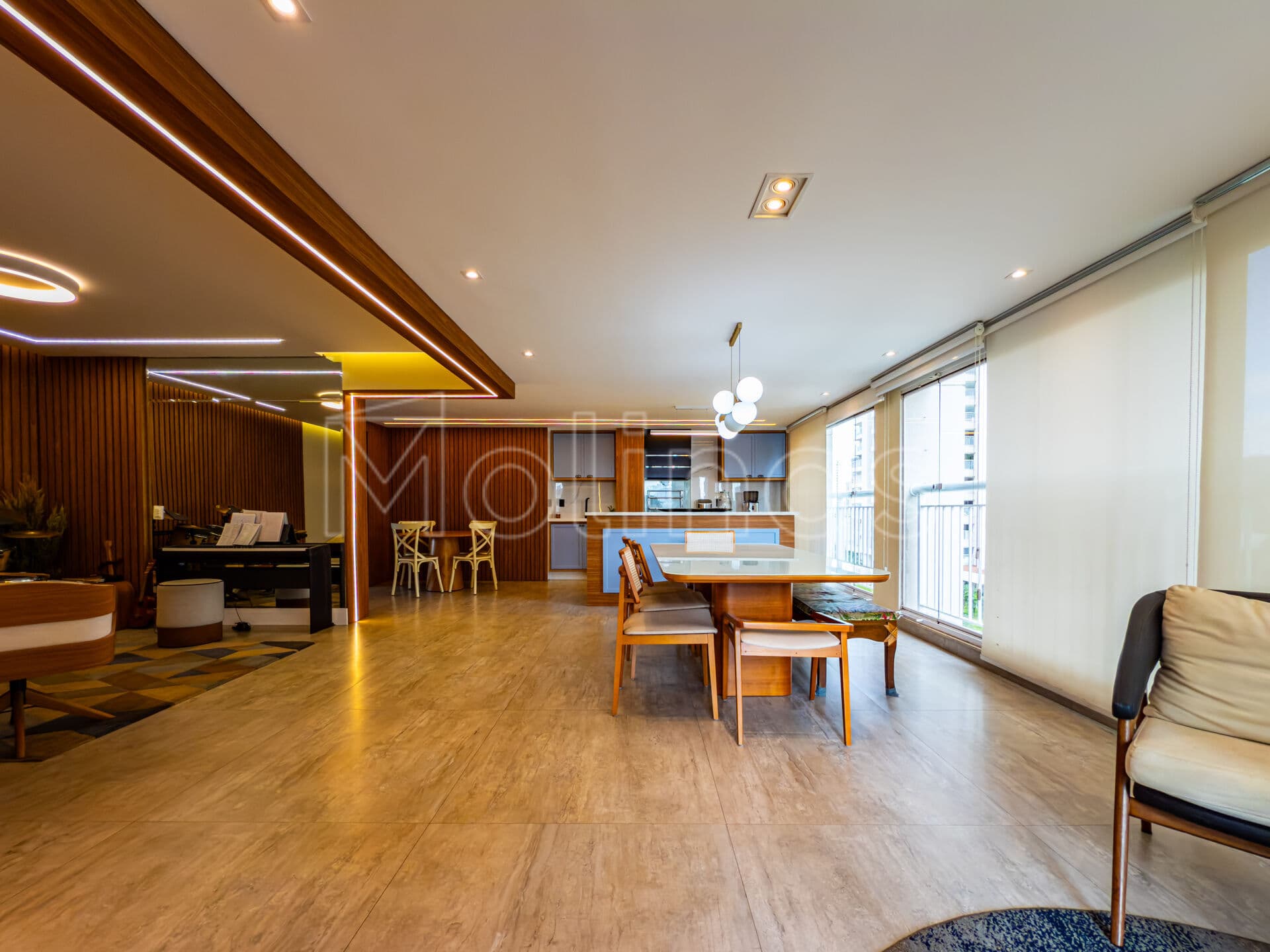Apartamento com 4 Suítes e 4 vagas