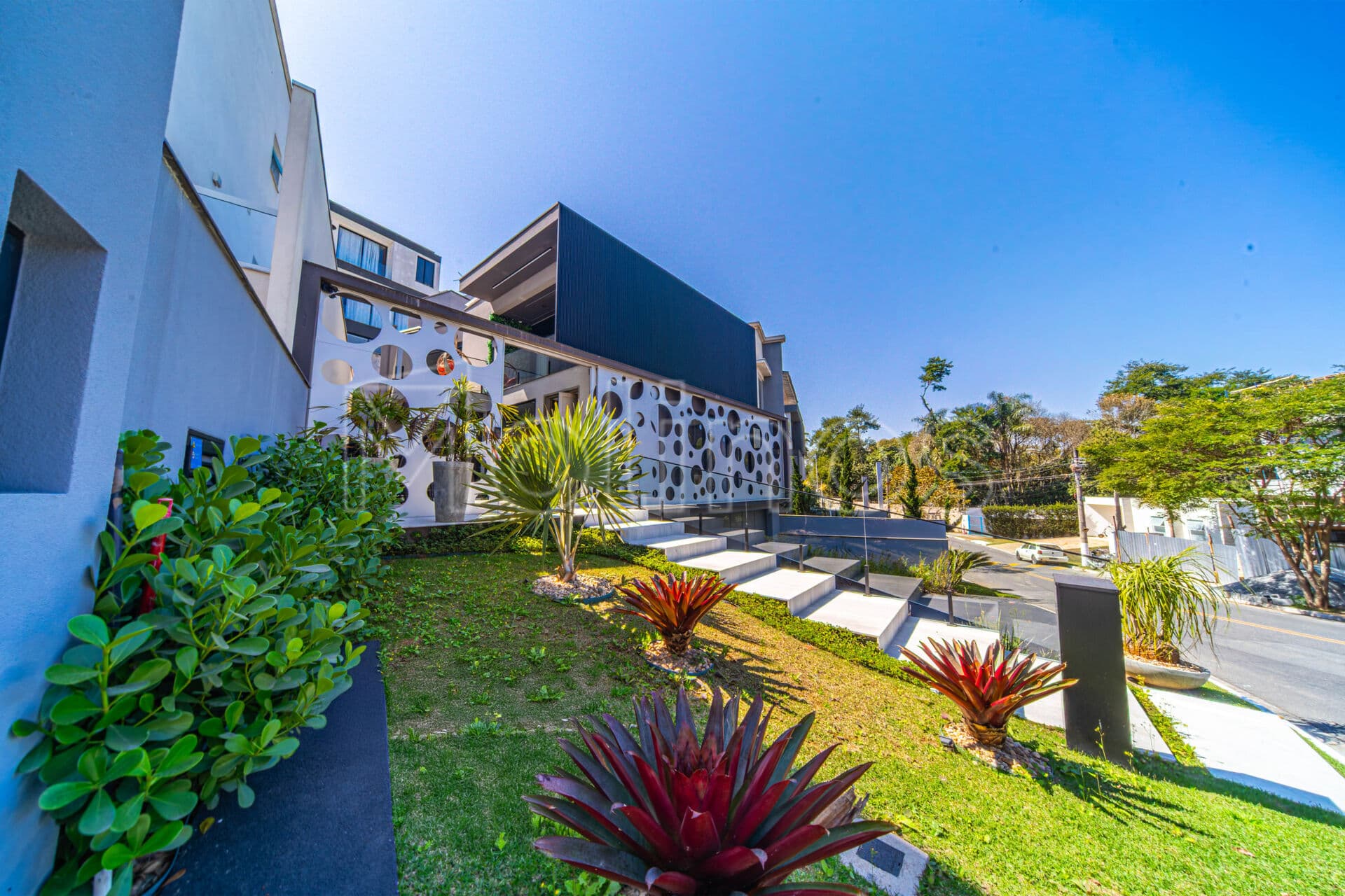 Casa á venda no Condominio Real Park Arujá, 400 m² , 4 suites, Porteira Fechada