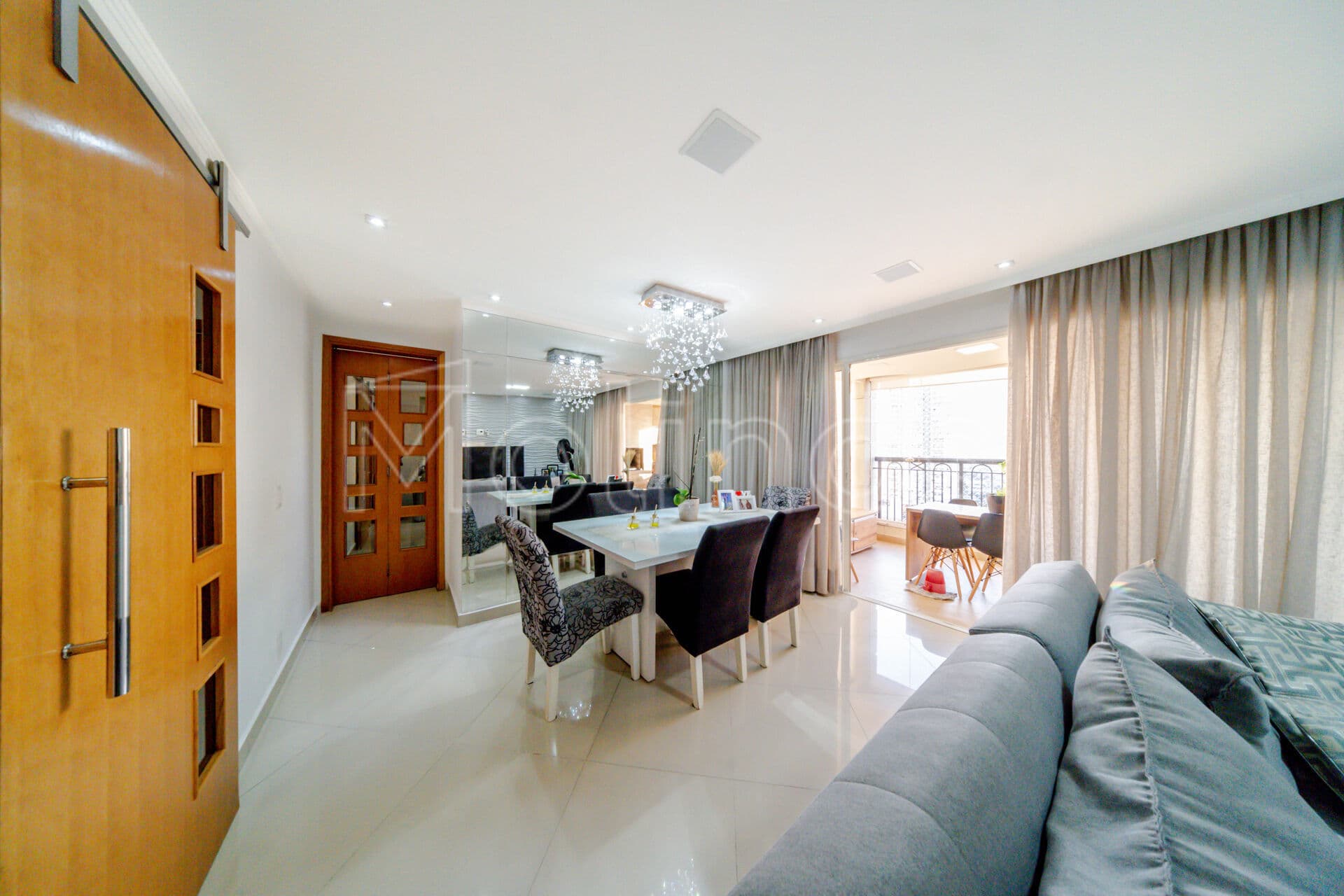 Apartamento no Tatuapé com 3 dormitórios e 2 vagas
