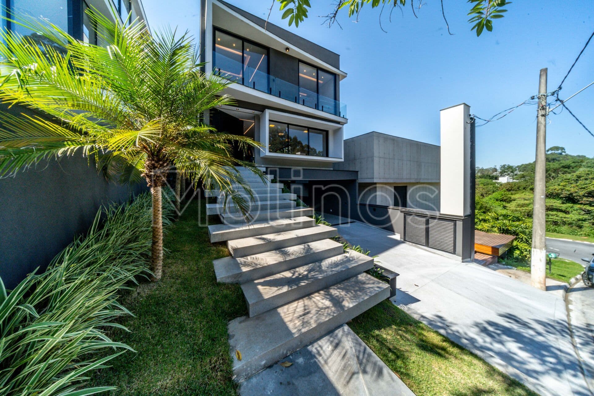 Casa de Condomínio em Arujá - Residencial Real Park