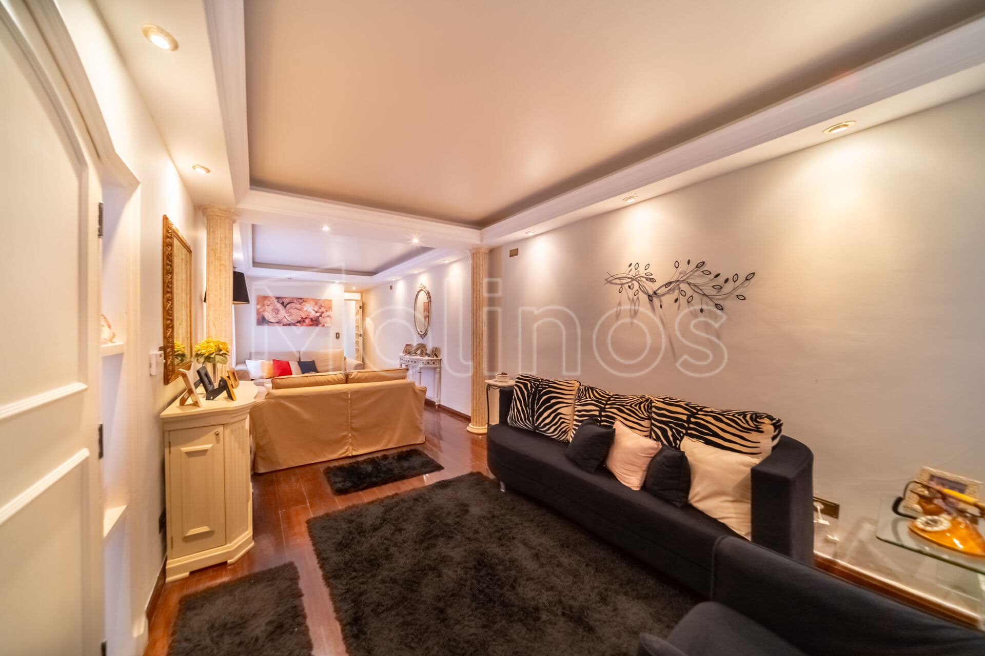 Espaçosa casa de 250m² com 3 suítes, área gourmet e piscina privativa a venda no Anália Franco