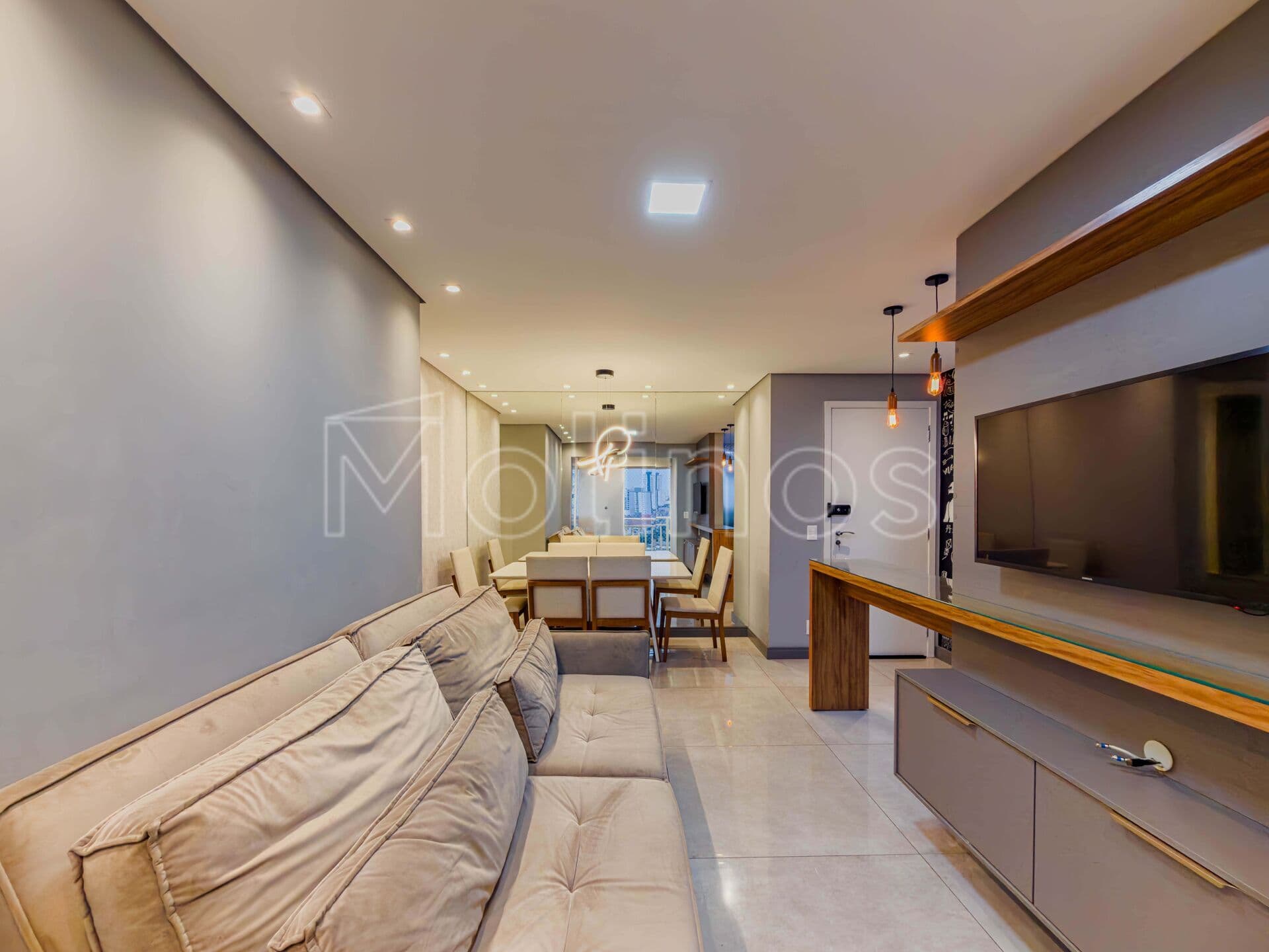 Oportunidade! Apartamento totalmente Mobiliado de 52m² com 2 dormitórios sendo 1 suíte e 1 Vaga de garagem. Agende sua visita!