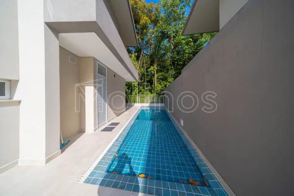 Alto Luxo na Riviera | 6 Suítes | Vista Mata e Golf