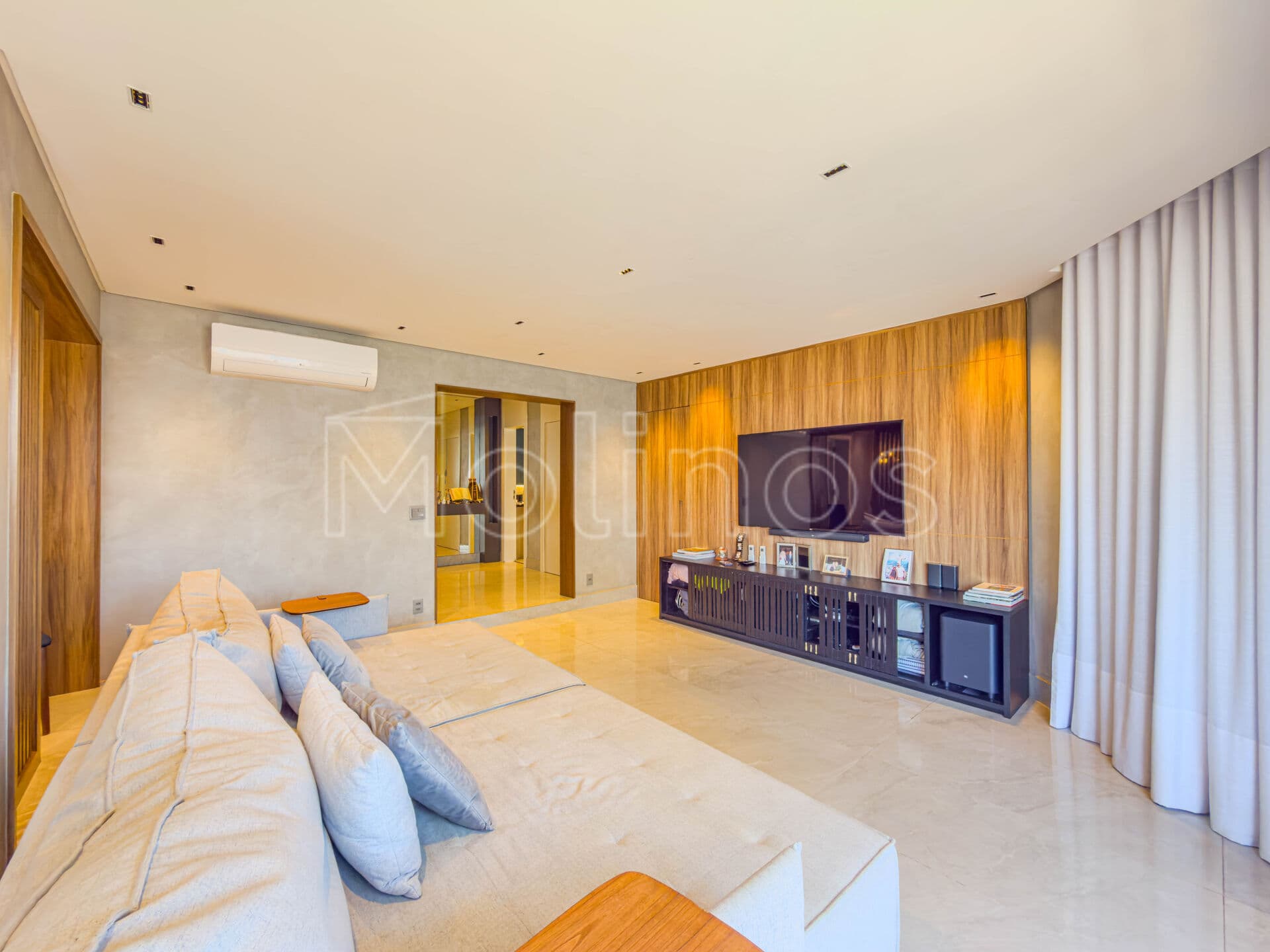 Apartamento mobiliado no Jardim Anália Franco, 180 m² , 3 suites , 3 vagas + depósito