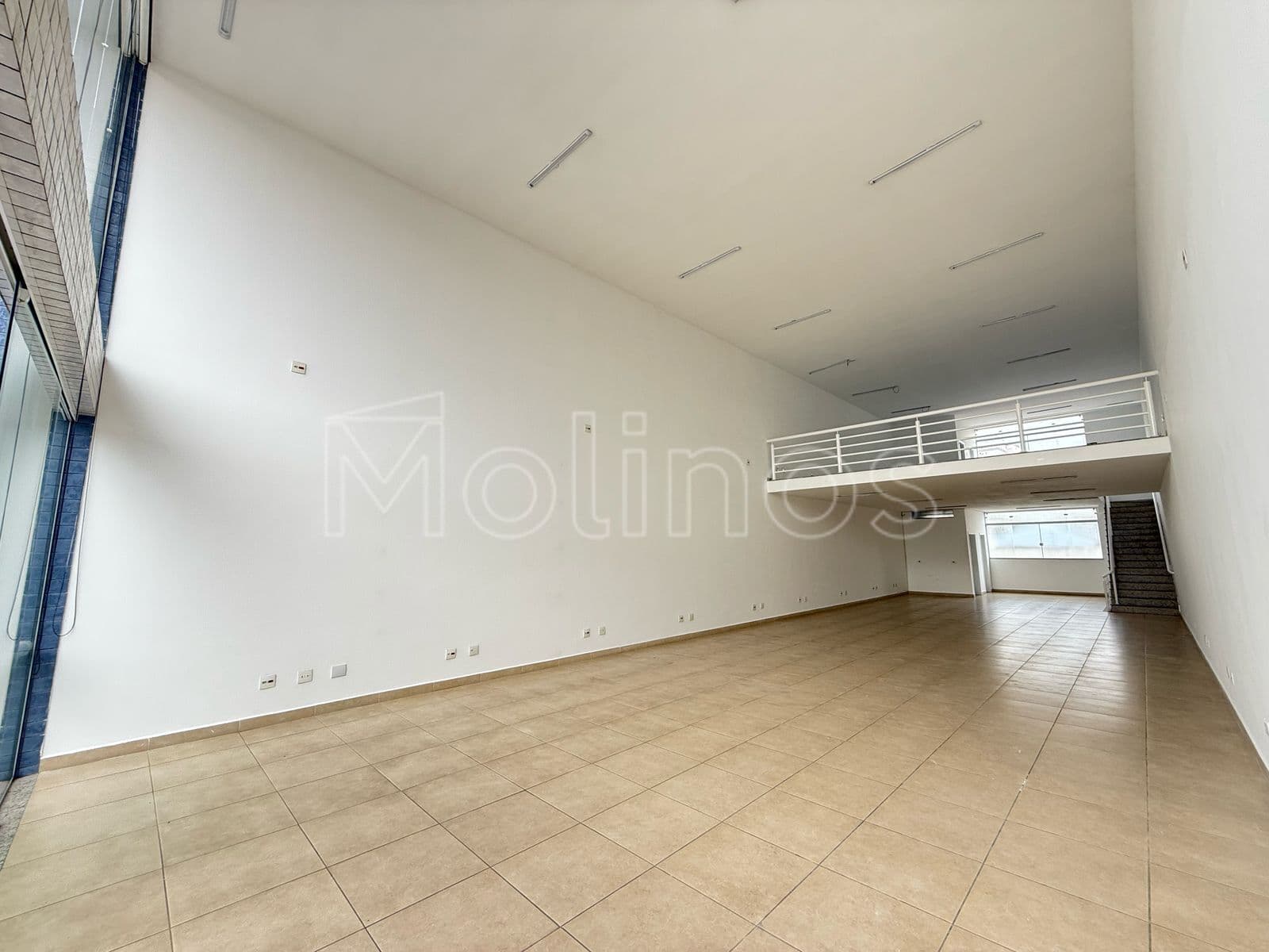 Prédio Comercial 450m²