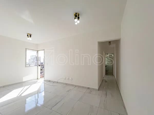 Apartamento com varanda 2 dormitórios 1 vaga - 200 metros do metrô Vila Prudente