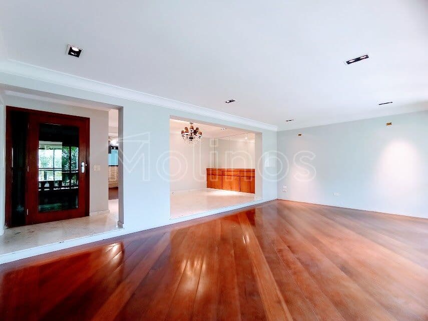 Apartamento Amplo 3 Suítes no Miolo Jardim Anália Franco!!!