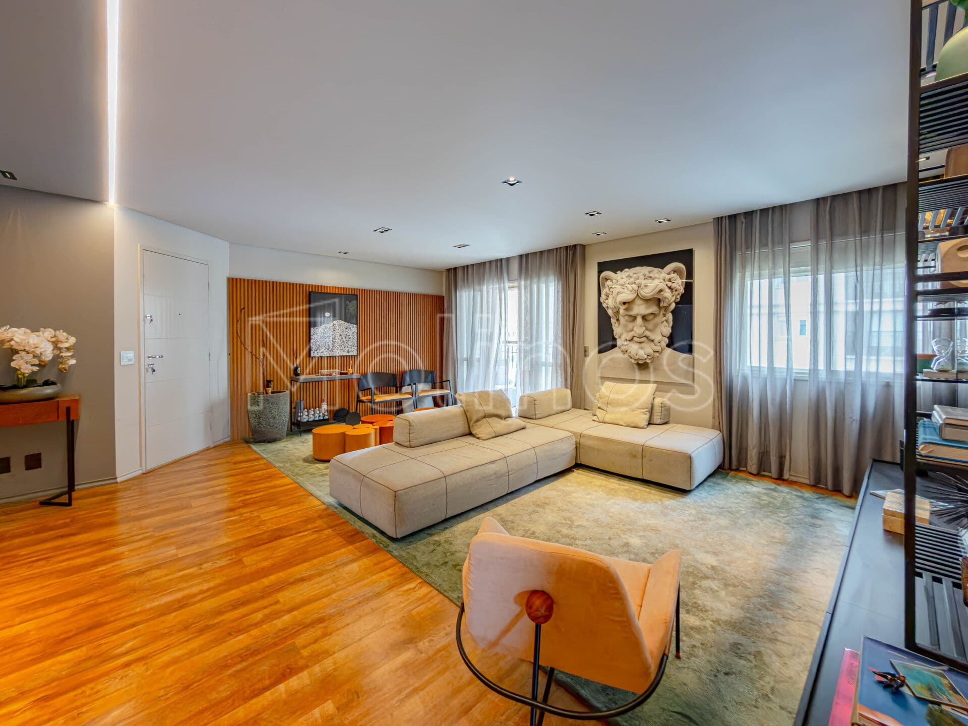 Apartamento Alto Padrão na Mooca - 2 Suítes, 2 Vagas Fixas, Mobiliado e com Opção para 3º Dormitório