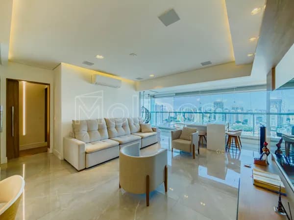 Apartamento Alto Padrão de 127m² 3 suítes 3 vagas de garagem e depósito a venda no Tatuapé
