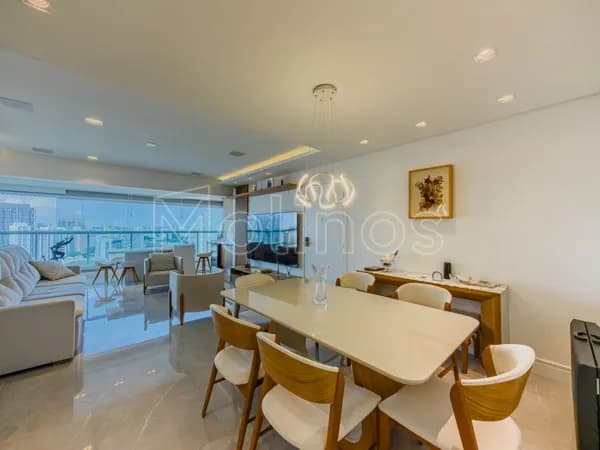 Apartamento Alto Padrão de 127m² 3 suítes 3 vagas de garagem e depósito a venda no Tatuapé